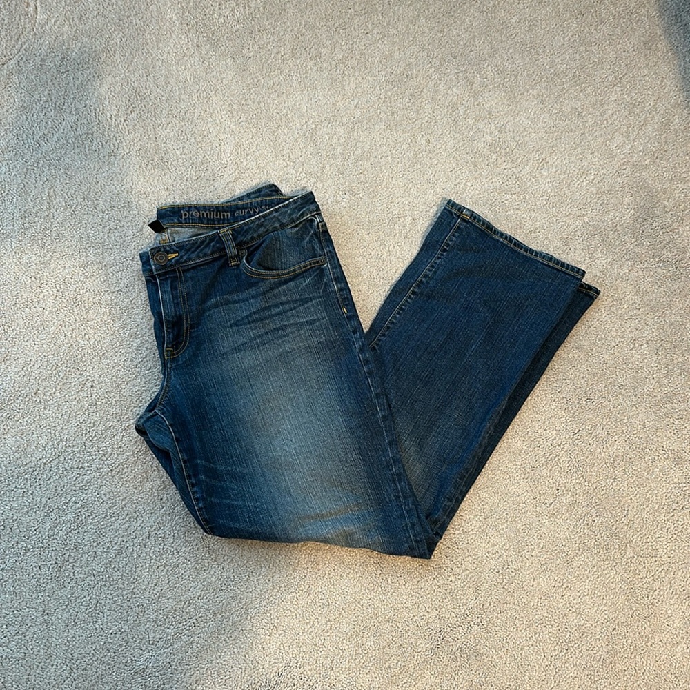 Used Good Condition GAP Premium Curvey Straight Jeans Size 16/33R